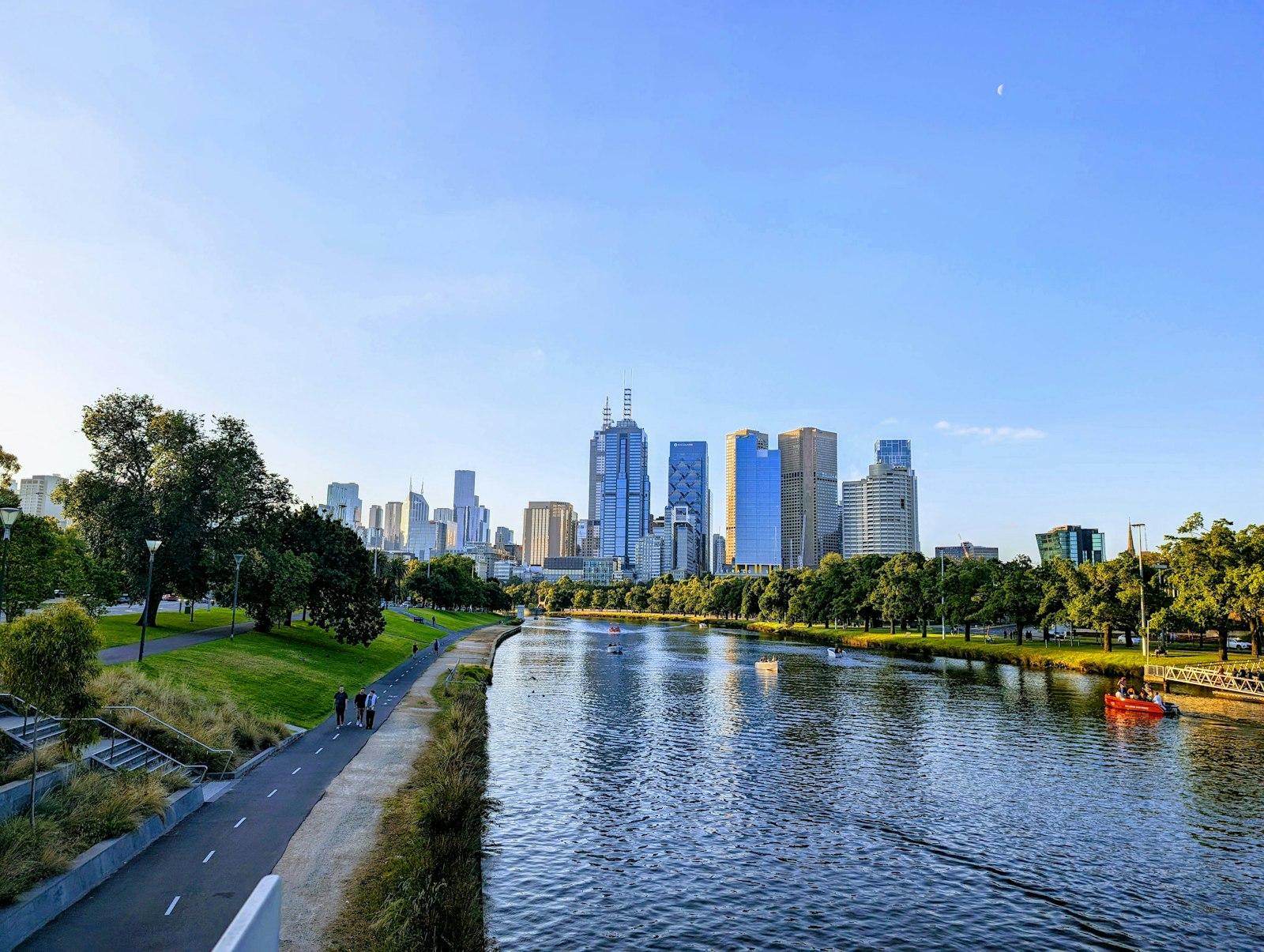 Melbourne Residents Discover Hidden Winter Routes Through Markets and Gardens
