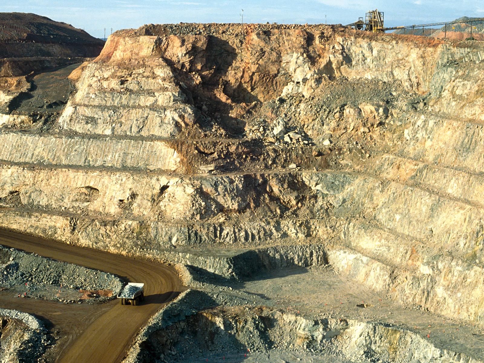Hancock Prospecting Adds Gold to US Portfolio in $133 Million Shift